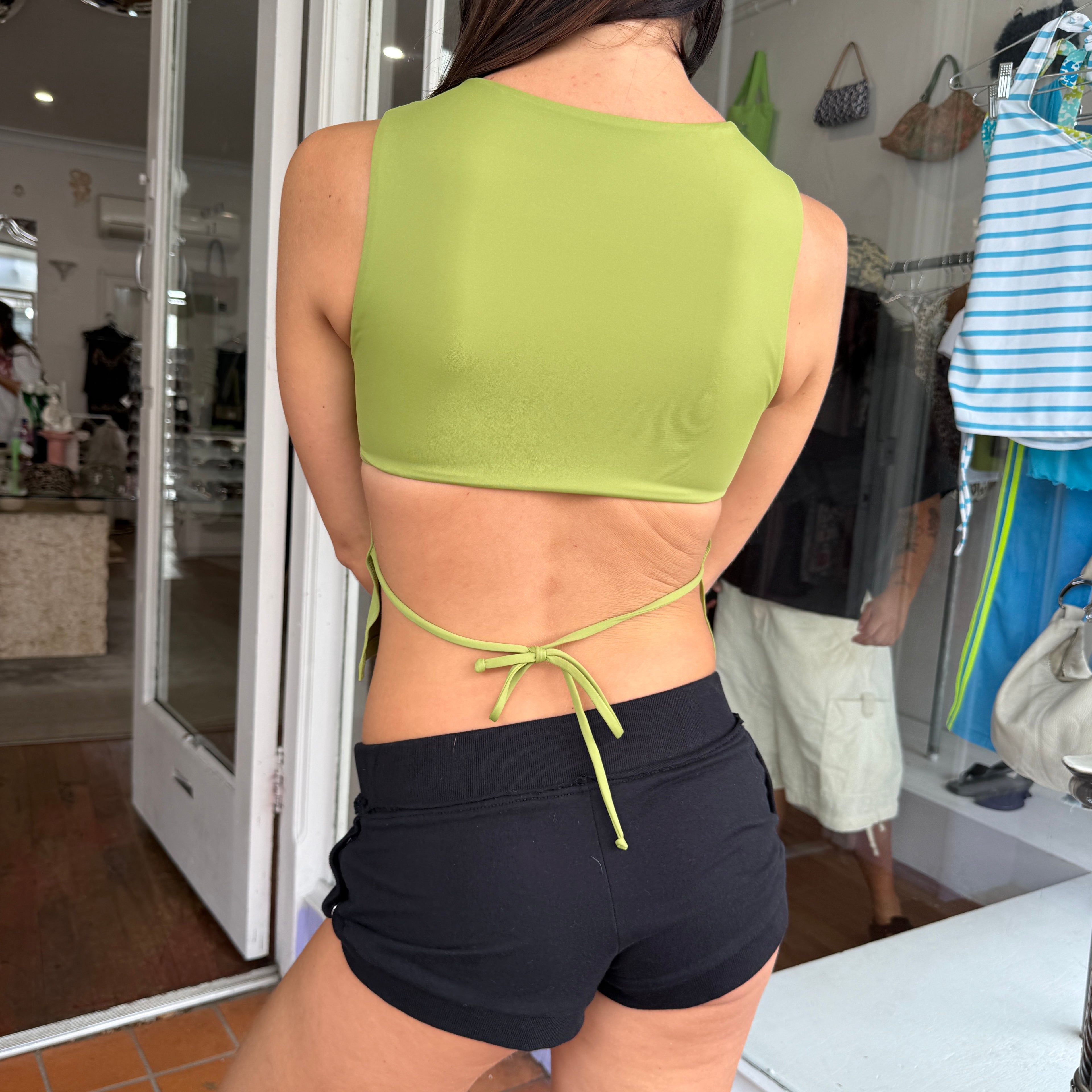 Leaf Newyork High Neck Top